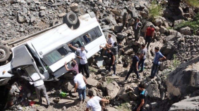 Şırnak’ta Minibüs Devrildi: 10 Şehit