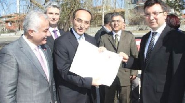 İmar Planı Yapılan Arsaların Tapuları Törenle Dağıtıldı