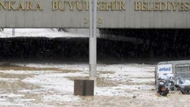 Ankara da Sel-Dolu-Fırtına