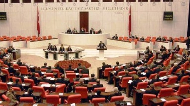 Memurlar Torba Yasasından Geçti