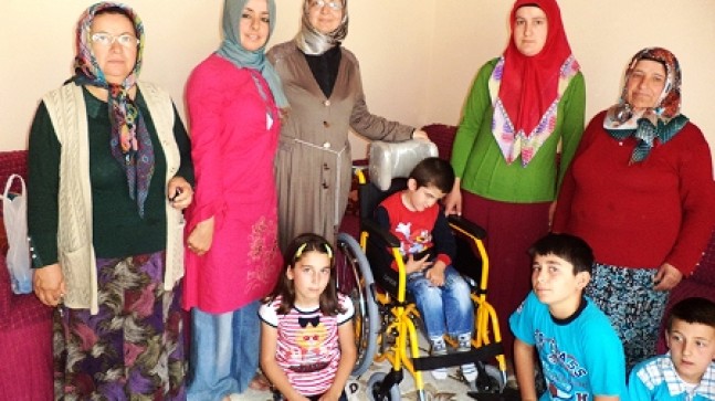SP hastası Çocuğun Yüzü Tekerlekli Sandalye İle Güldü