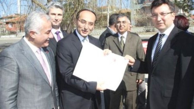 İmar Planı Yapılan Arsaların Tapuları Törenle Dağıtıldı