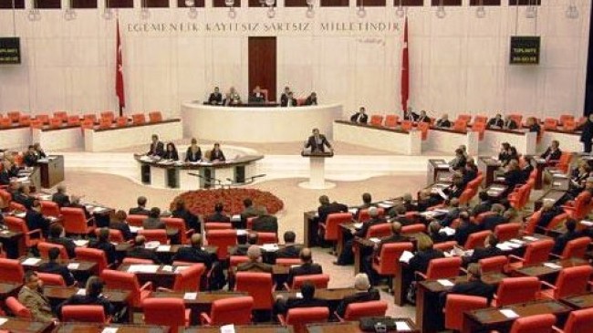 Memurlar Torba Yasasından Geçti