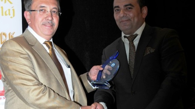 Esnaftan Başkan Çetin’e Plaket